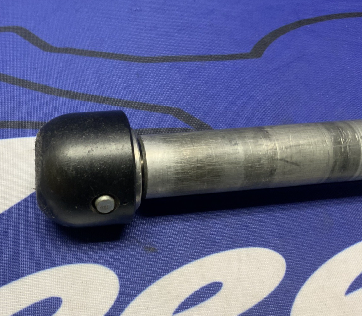 Yamaha Front Axle W/ Woodcraft Slider YZF-R6 2003-2016 OEM 2C0-25181-00-00