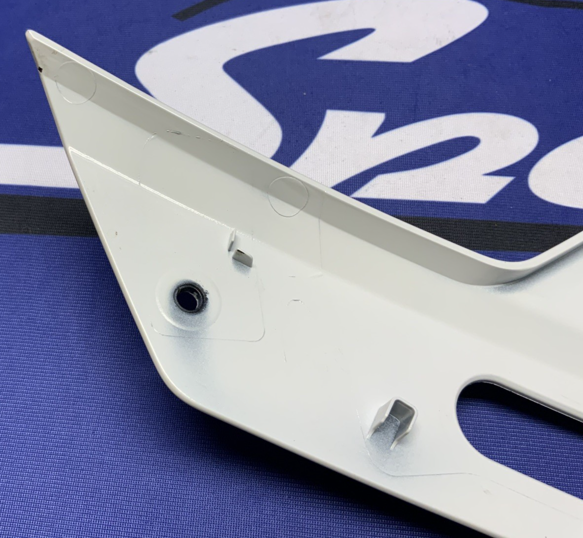 BMW Right Upper Front Fairing (White,Blue,Red) S1000RR 2019-2022 OEM 46638569782