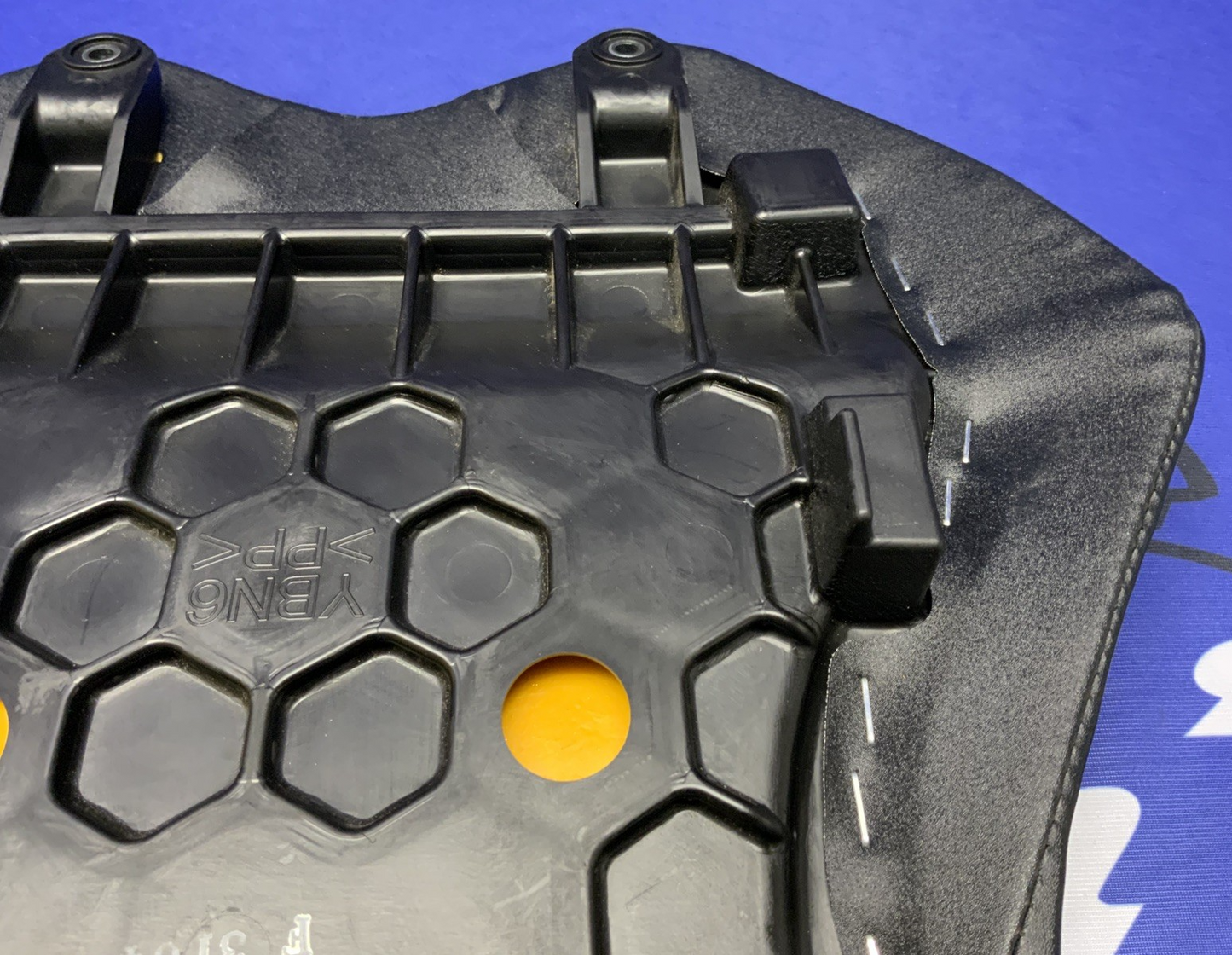 Yamaha Seat (Black) YZF-R6 2017-2024 OEM BN6-24710-01-00