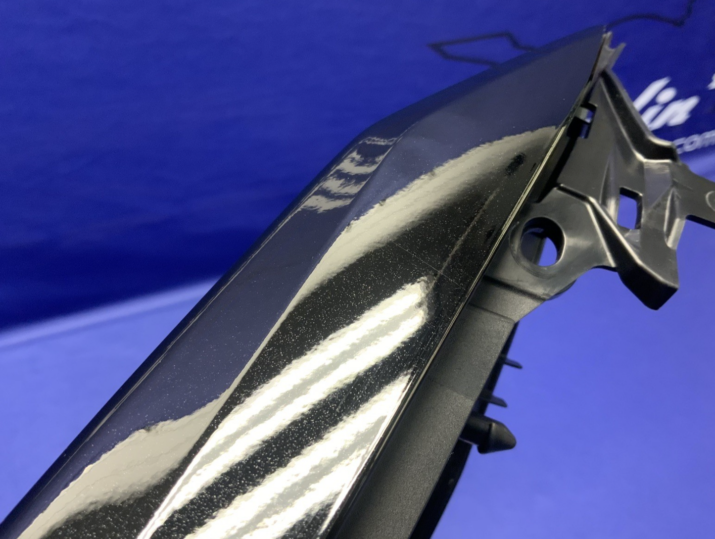 Yamaha Right Tail Fairing (Black) YZF-R9 2025 OEM BKN-21721-00-P3