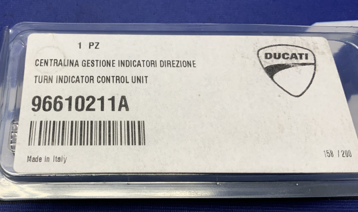 Ducati Turn Signal Control Unit Hypermotard 821 2015 OEM 96610211A