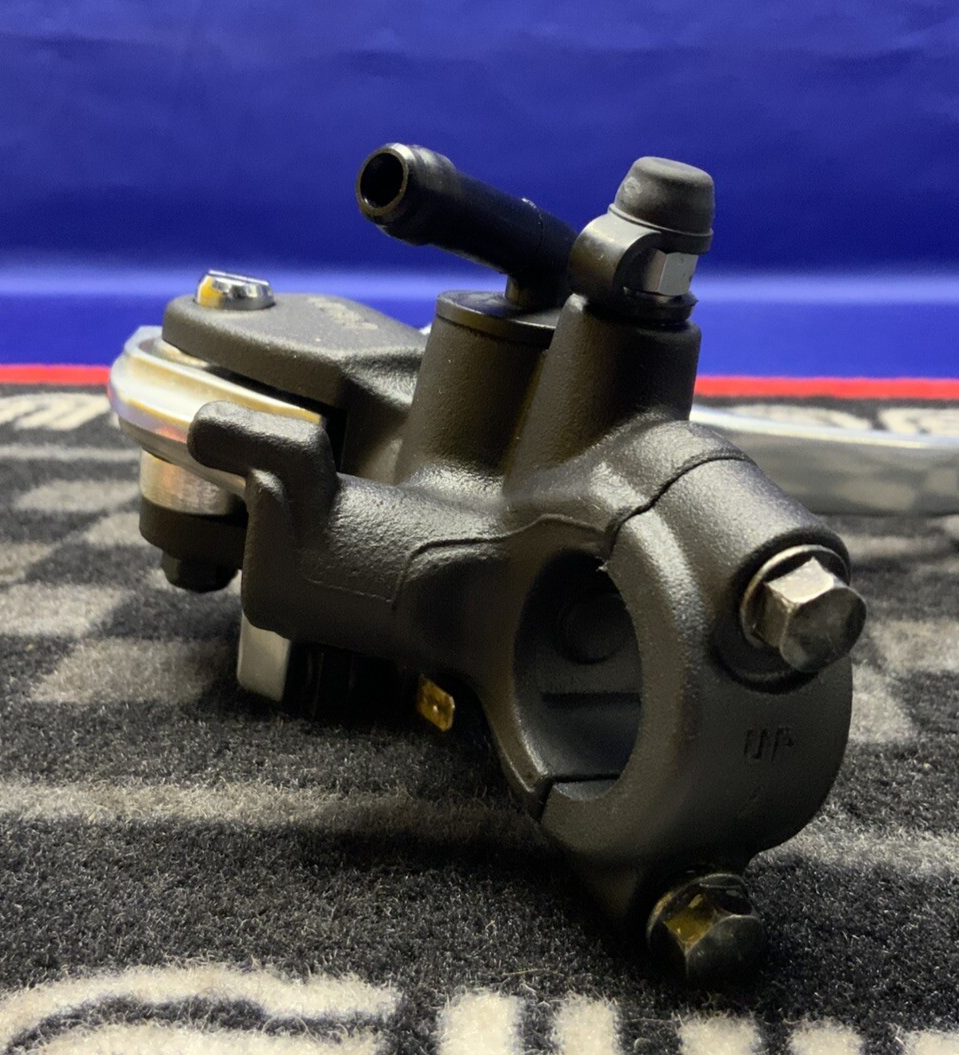 Yamaha Front Brake Master Cylinder Assembly YZF-R6 2017-2024 OEM 2CR-2580A-00-00