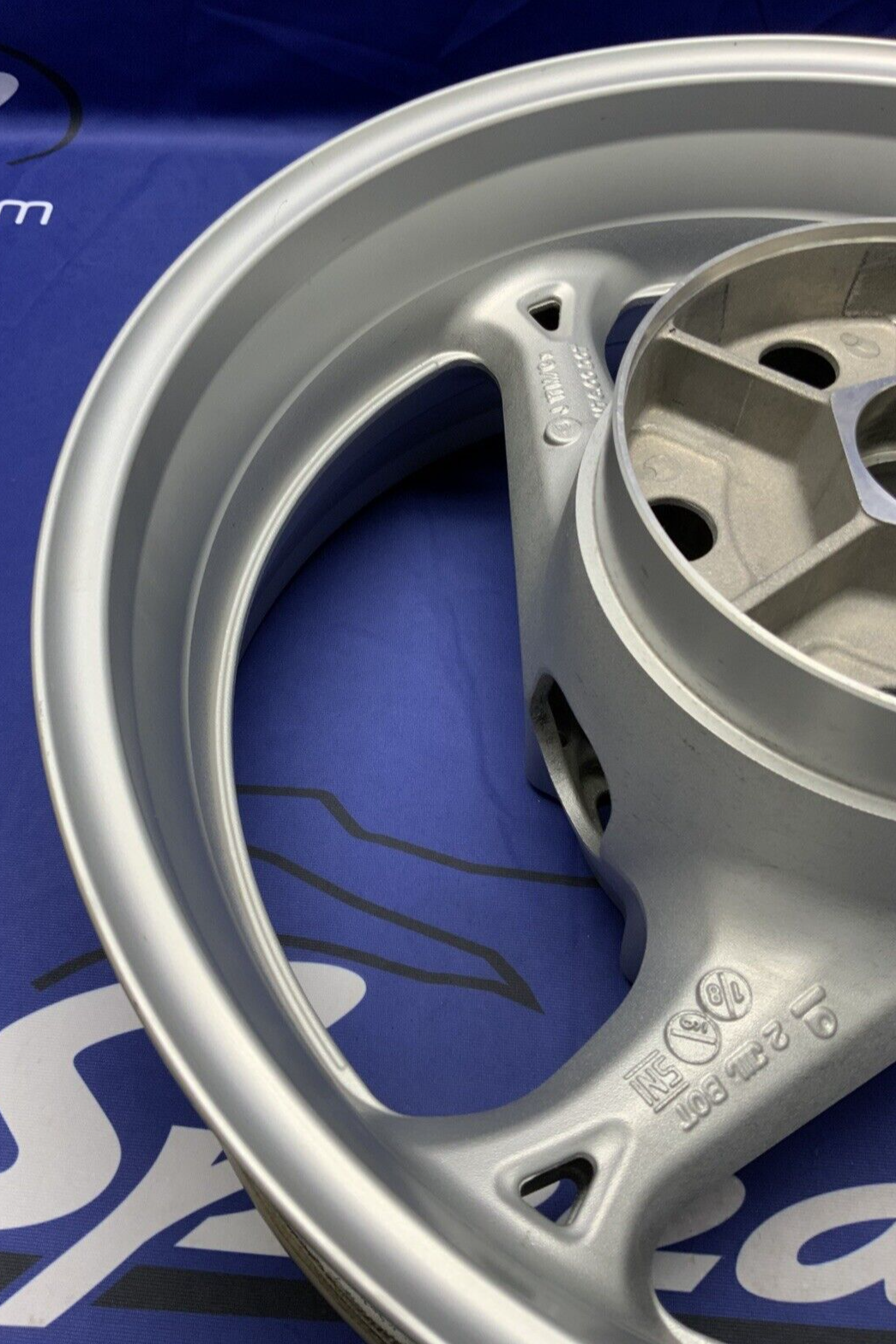 Suzuki Rear Wheel (Silver) Hayabusa 2019 OEM 64111-15H11-QGY