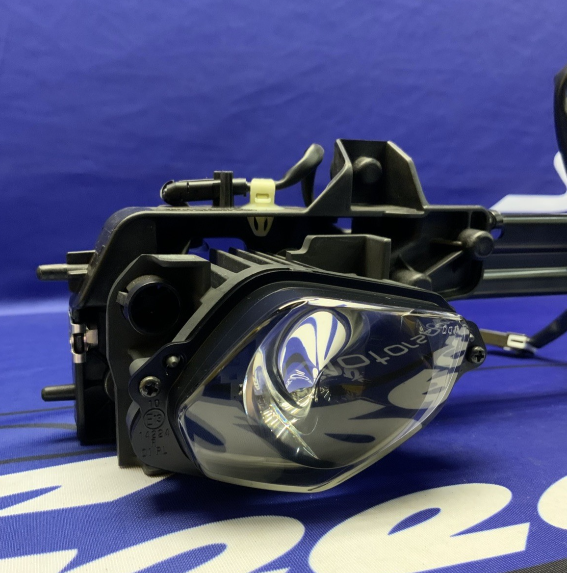 Yamaha Headlight Assembly YZF-R6 2017-2020 OEM BN6-84300-00-00