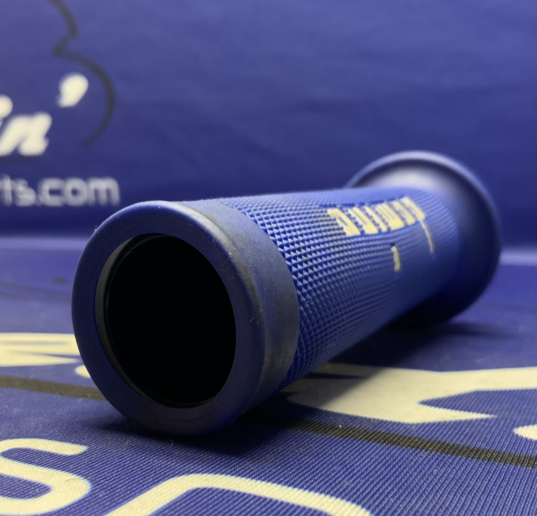 Domino XM2 Throttle Tube W/ Grip (Blue)