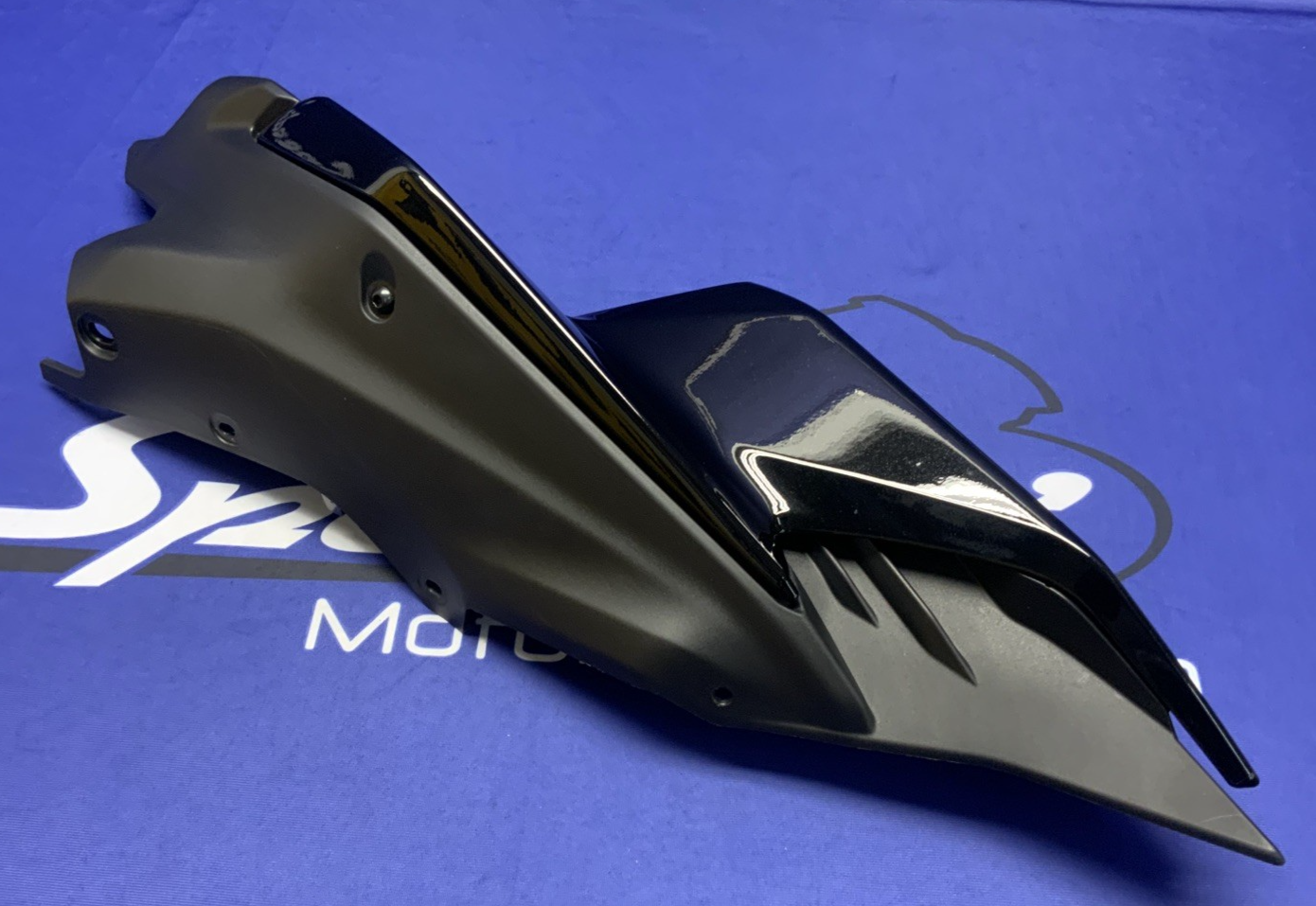 Yamaha Left Tail Fairing (Black) YZF-R9 2025 OEM BKN-21711-00-P3