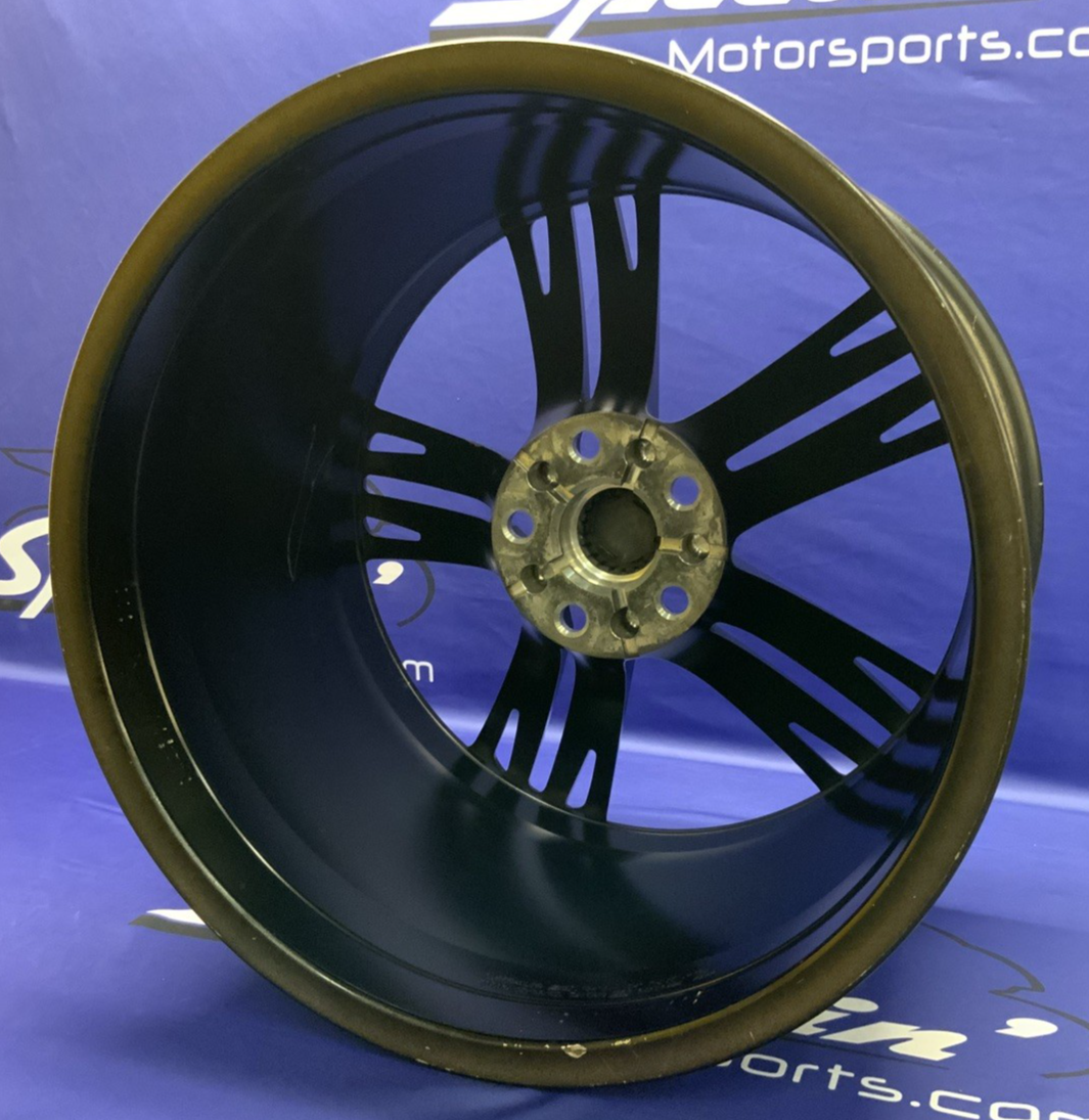 Chevrolet Rear Camaro Wheel ZL1 1LE 2016-2024 OEM 84328496