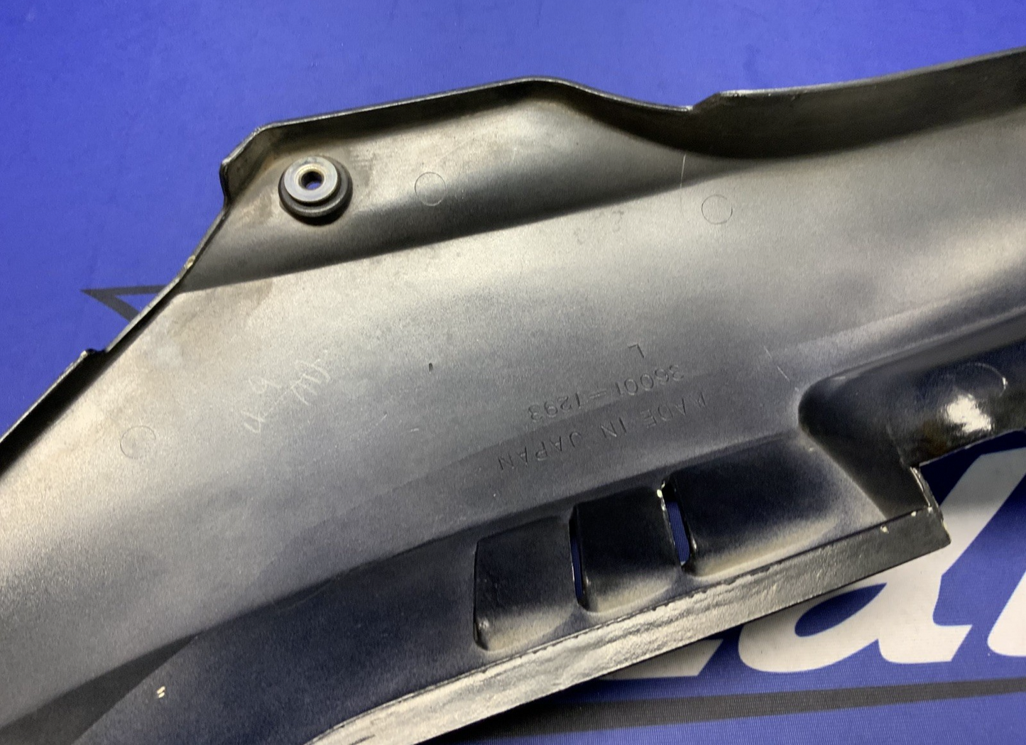 Kawasaki Left Lower Fairing (Black) GPZ1000R 1986-1987 OEM 36002-5159-T4