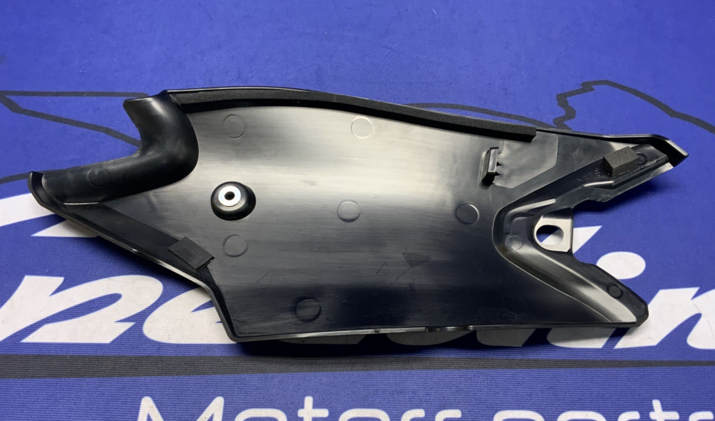 Yamaha Left Tank Cover (Black) YZF-R9 2025 OEM BKN-2171L-00-00