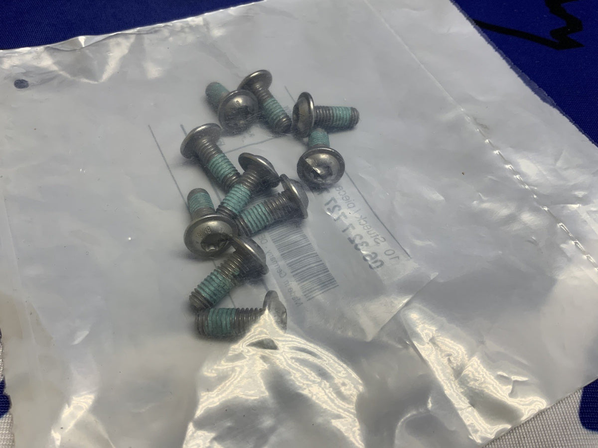 BMW Oval Head Screw M1000RR 2014-2026 OEM 06327727783
