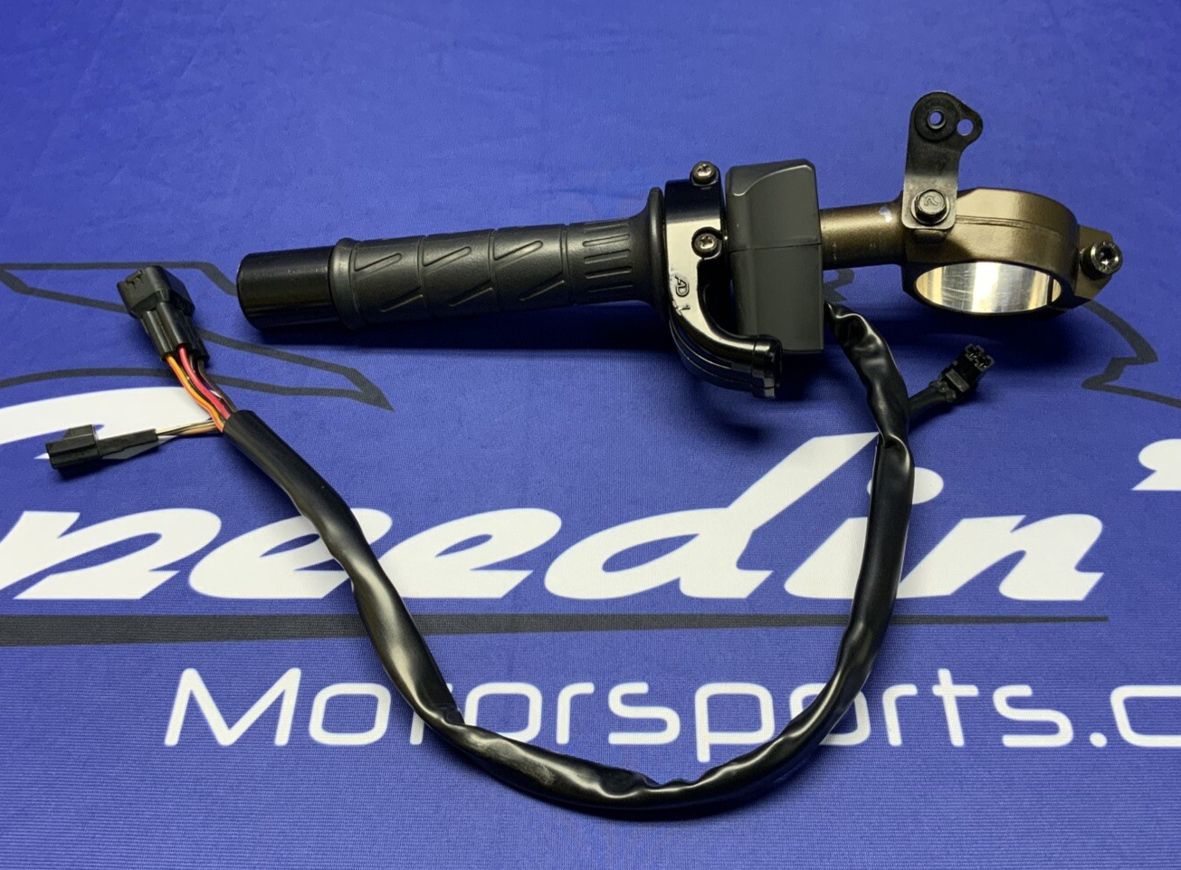 Kawasaki Right Handlebar W/ Switch Assembly ZX-6RR 2003-2006 OEM 46003-1591