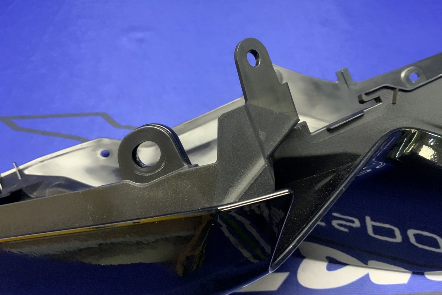 Yamaha Right Tail Fairing (Black) YZF-R9 2025 OEM BKN-21721-00-P3