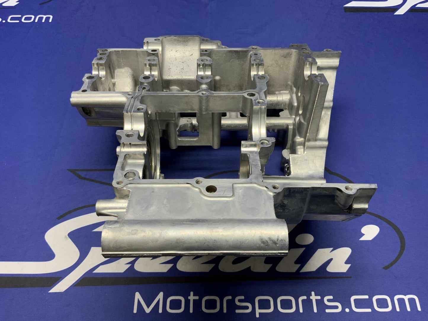 Suzuki Crankcase Set 2mm Overbore W/ J.E Pistons GSXR 600 06-07 OEM 11301-01822