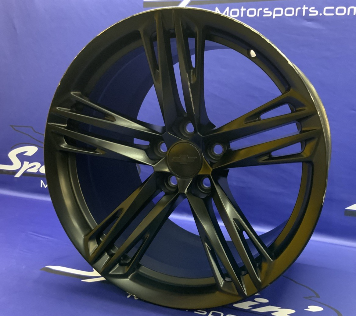 Chevrolet Rear Camaro Wheel ZL1 1LE 2016-2024 OEM 84328496