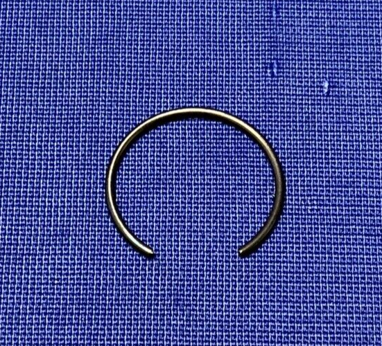 Suzuki Piston Snap Ring Circlip OEM 09381-16001