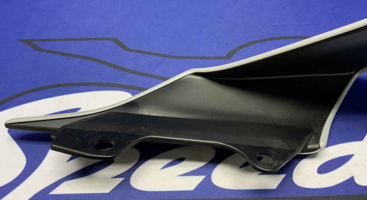 Yamaha Right Tail Fairing (Gray & Blue) YZF-R6 2017-2024 OEM BN6-W2172-50-P5