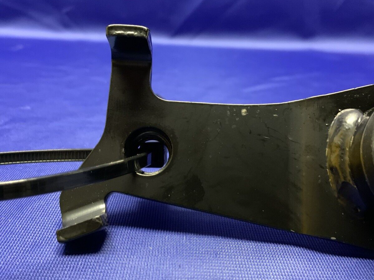 Suzuki Exhaust Bracket Set Left & Right GSX-8R/S 2023-2025 OEM 14770-25L00