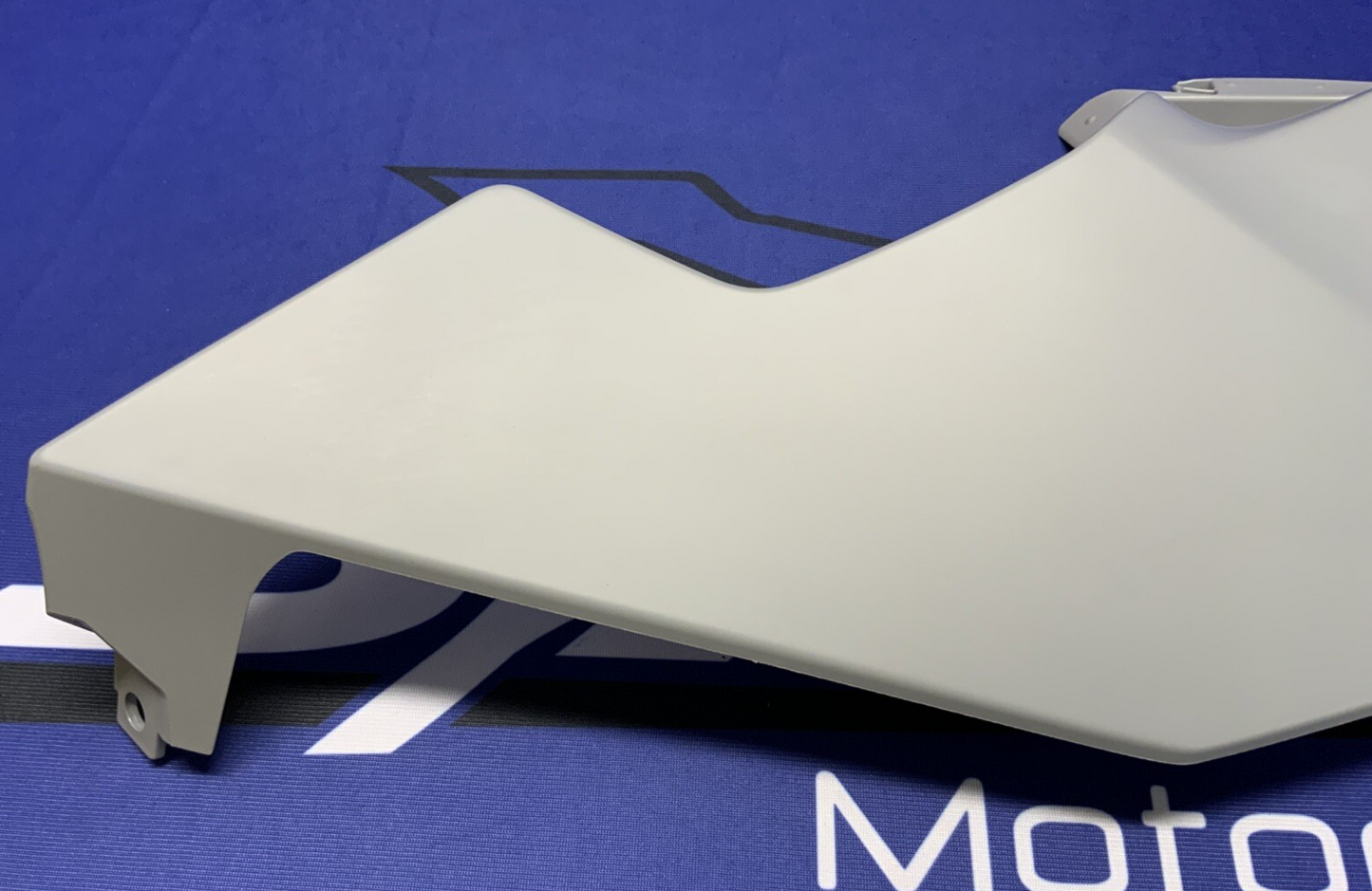 Yamaha Right Lower Fairing (Gray) YZF-R6 2017-2024 OEM BN6-28395-00-P4