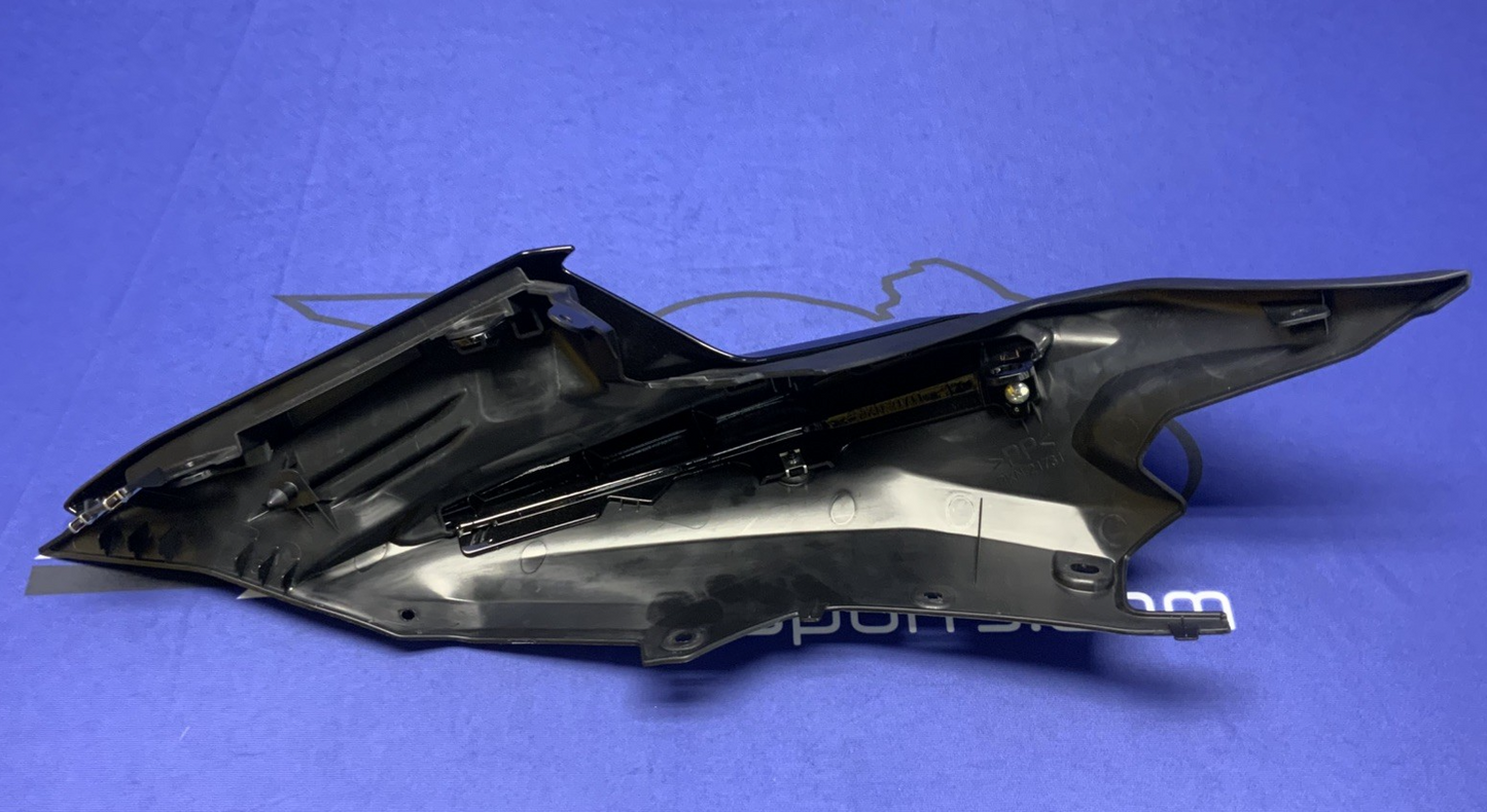 Yamaha Left Tail Fairing (Black) YZF-R9 2025 OEM BKN-21711-00-P3