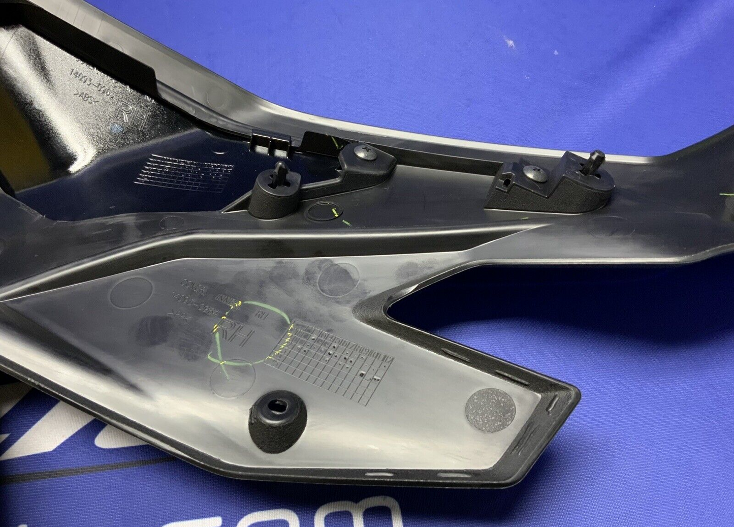 Kawasaki Right Tank Fairing ZX-4R/RR 2023-2025 OEM 14093-0963-H8