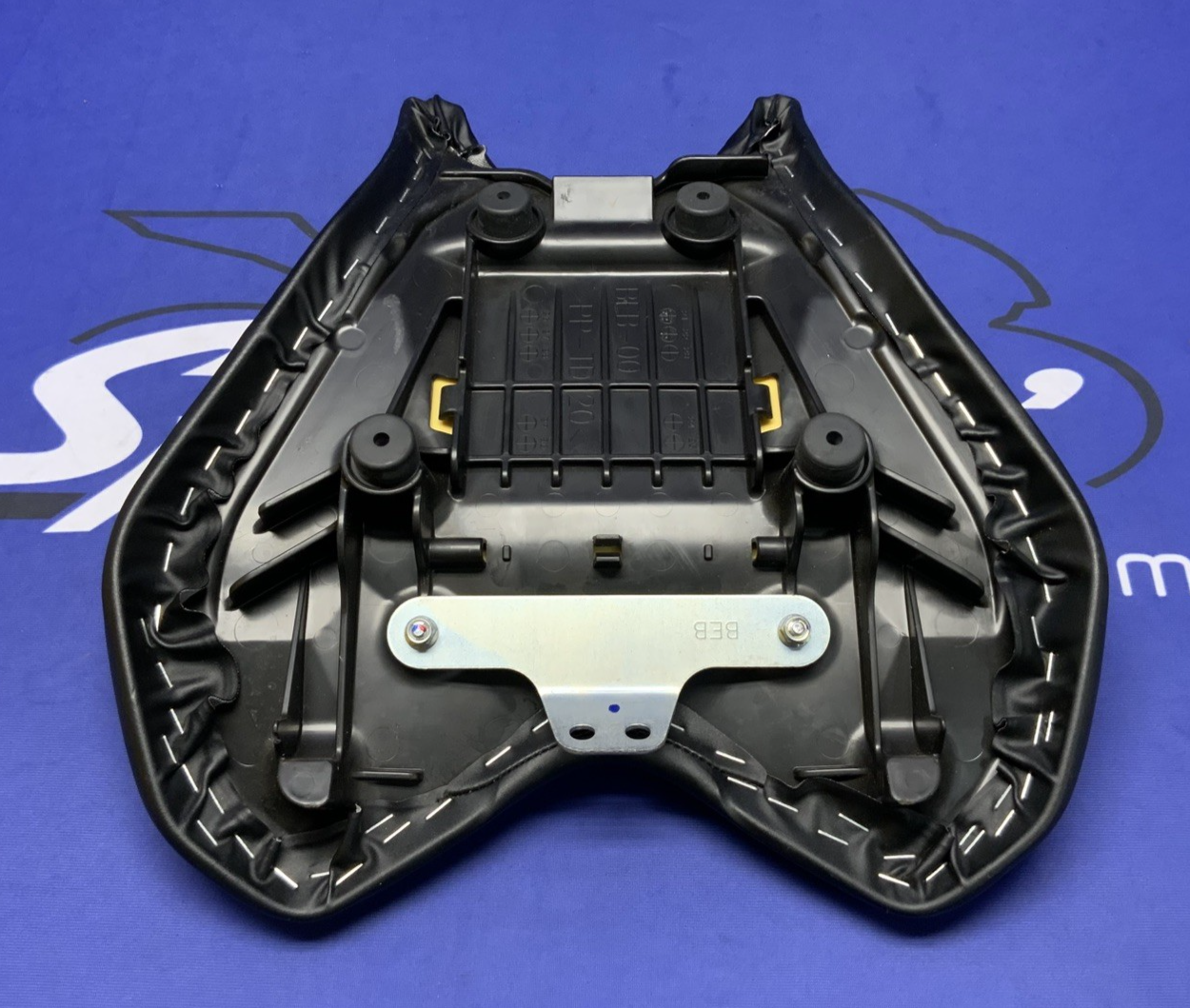 Yamaha Seat YZF-R7 2022-2025 OEM BEB-24710-00-00