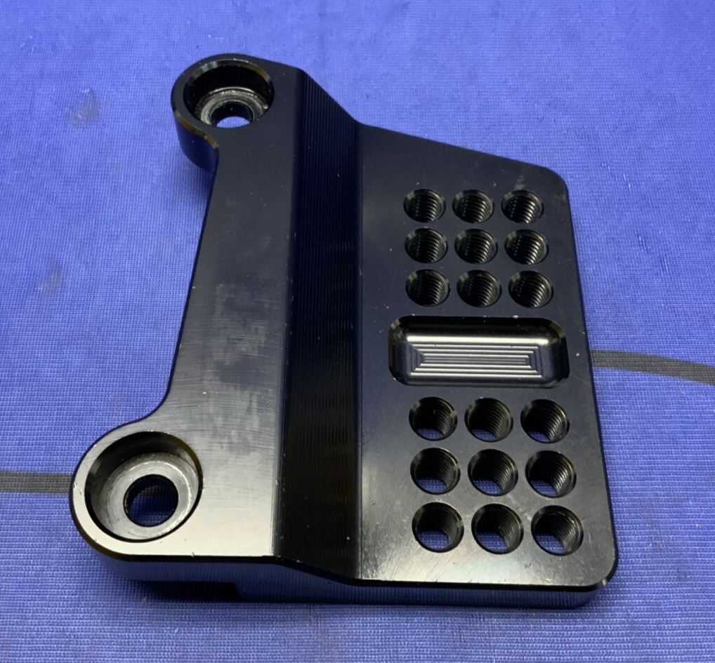 Graves Motorsports Left Hand Rear Set Bracket ZX-6R 2019-2023 LAK-19ZX6R-KA