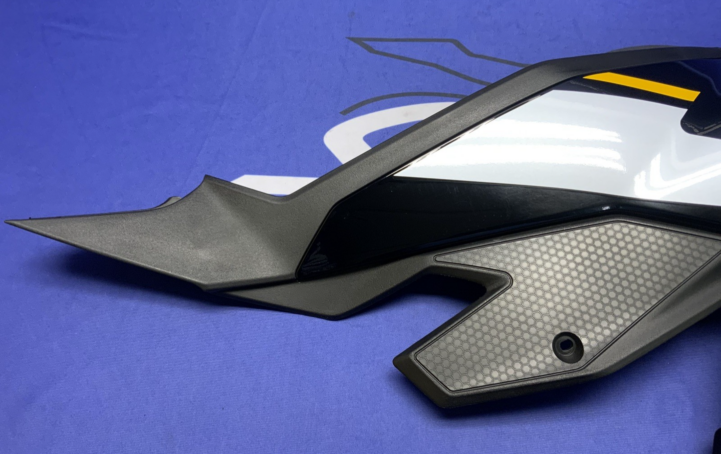 Kawasaki Right Tank Fairing (KRT) ZX-4R/RR 2023-2025 OEM 14093-0963-H8