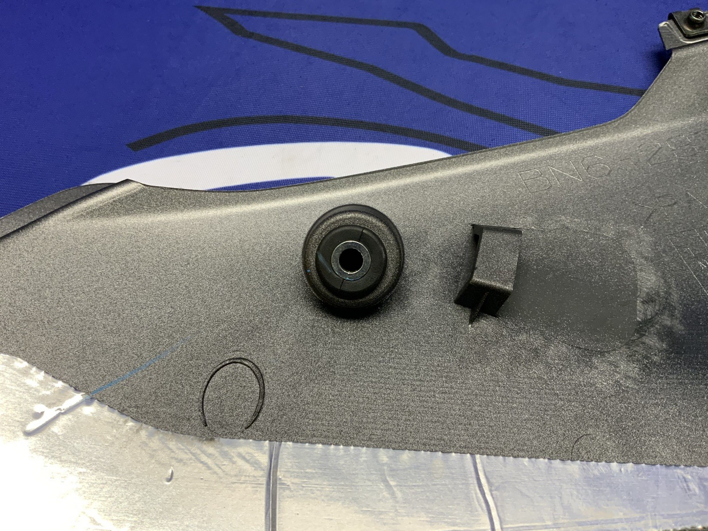 Yamaha Right Lower Fairing (Dark Gray) YZF-R6 2017-2024 OEM BN6-28395-00-P2