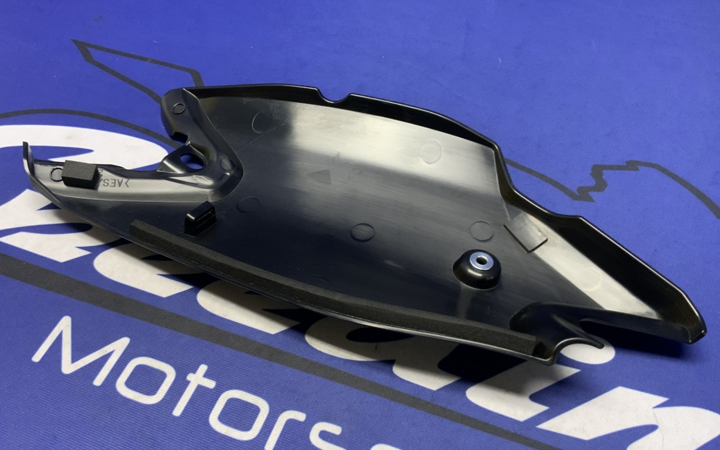 Yamaha Left Tank Cover (Black) YZF-R9 2025 OEM BKN-2171L-00-00