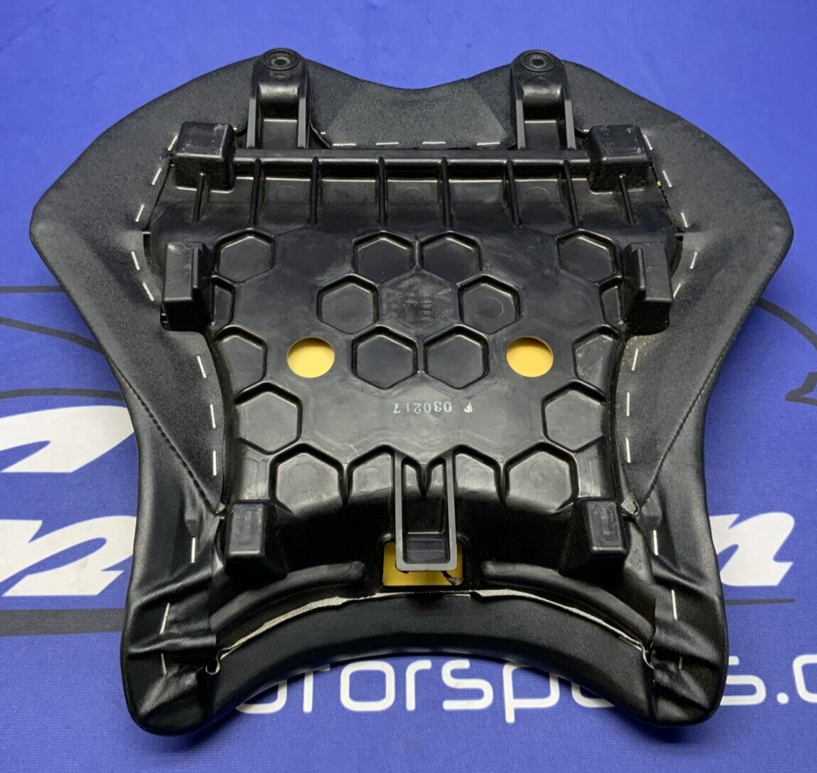 Yamaha Seat (Black) YZF-R6 2017-2024 OEM BN6-24710-01-00