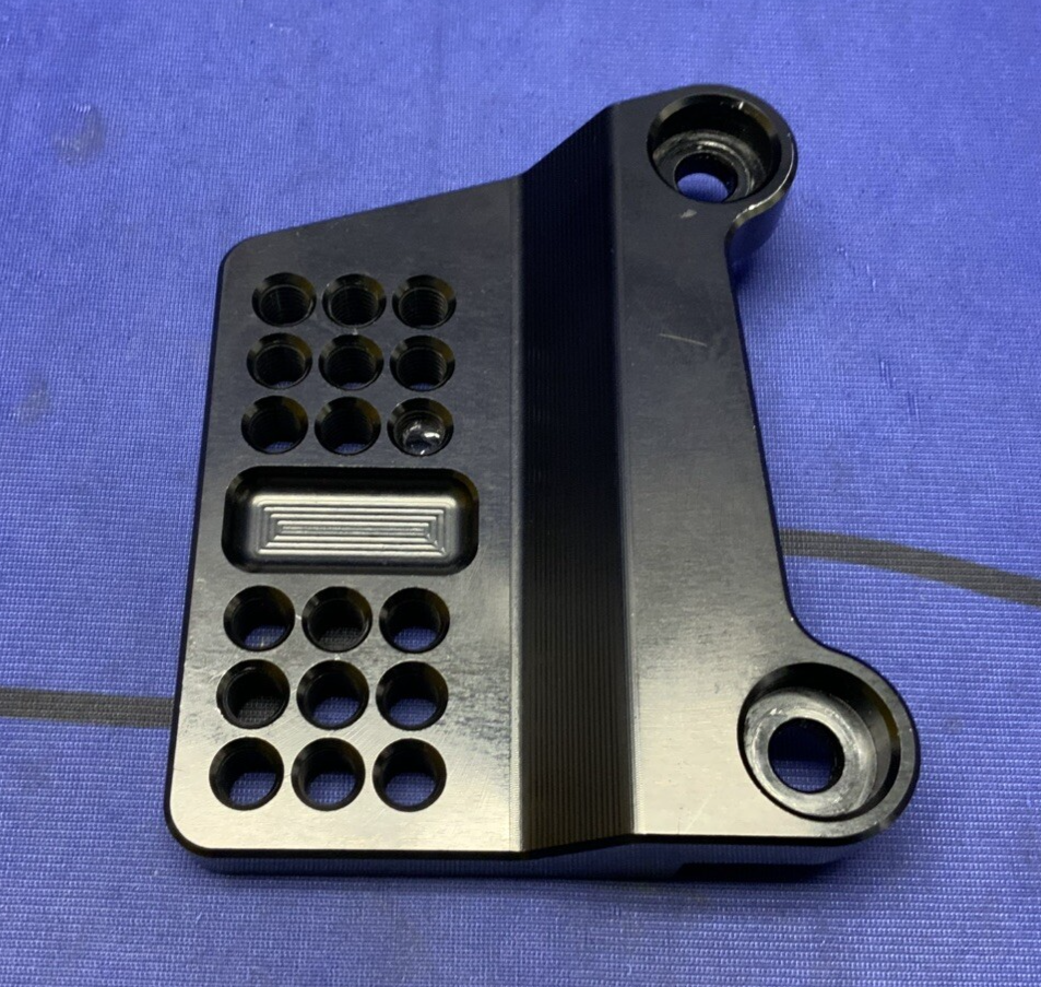 Graves Motorsports Right Hand Rear Set Bracket ZX-6R 2019-2023 RAK-19ZX6R-KA