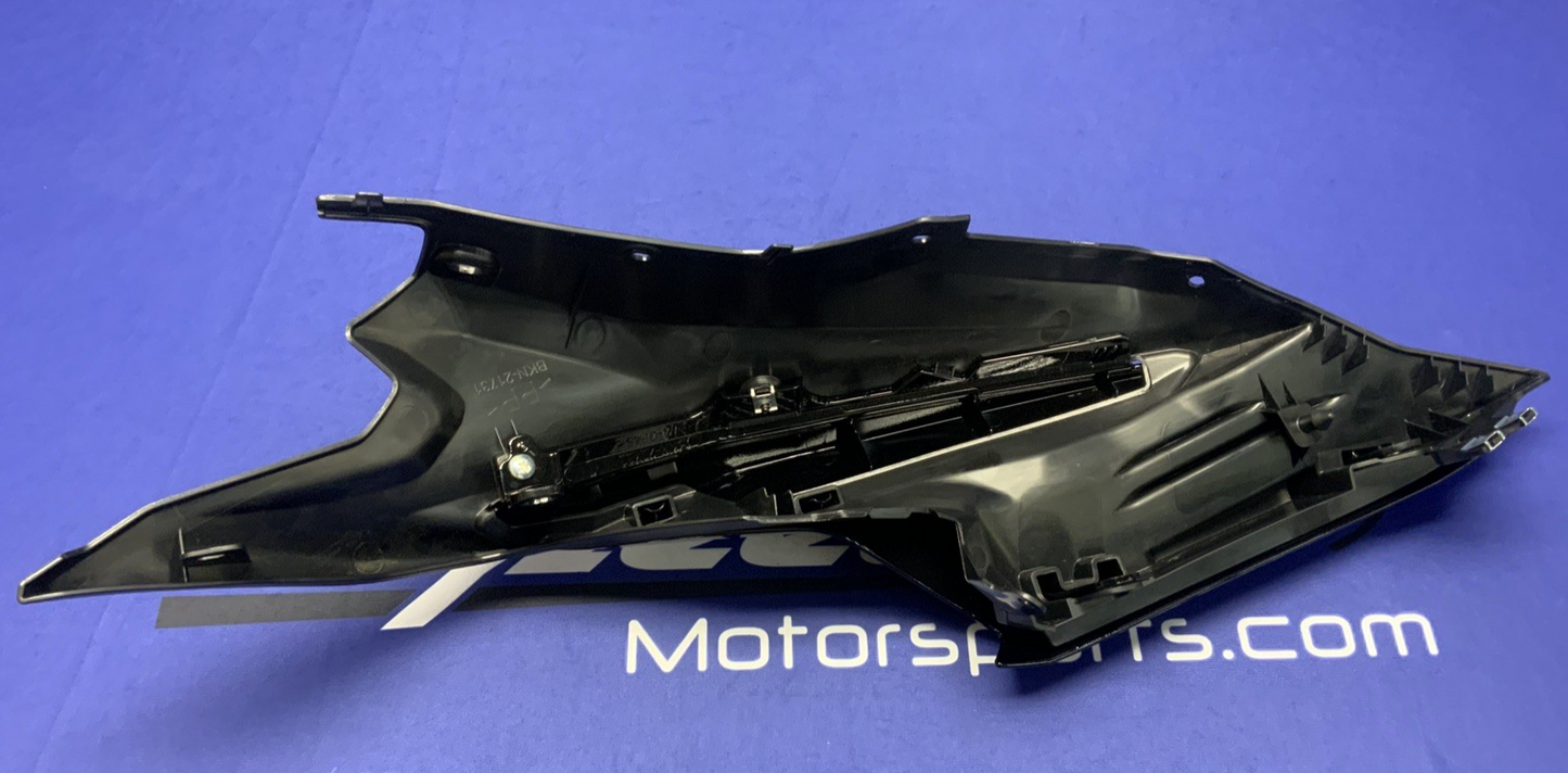 Yamaha Left Tail Fairing (Black) YZF-R9 2025 OEM BKN-21711-00-P3