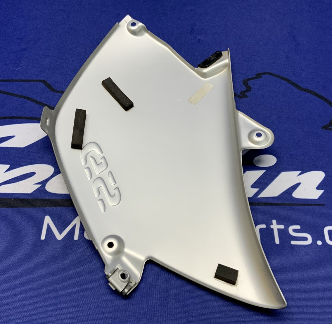 BMW Right Tank Trim Panel R1200GS 2003-2013 OEM 46637694534