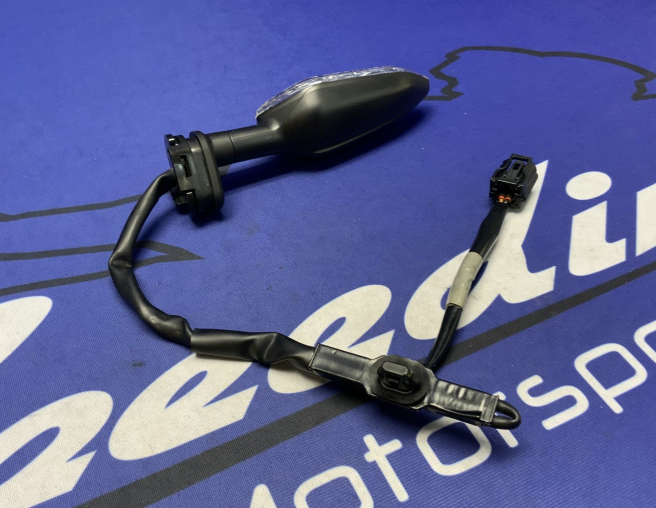 Yamaha Left Rear Turn Signal YZF-R1/M/S 2015-2025 OEM 2CR-83330-10-00