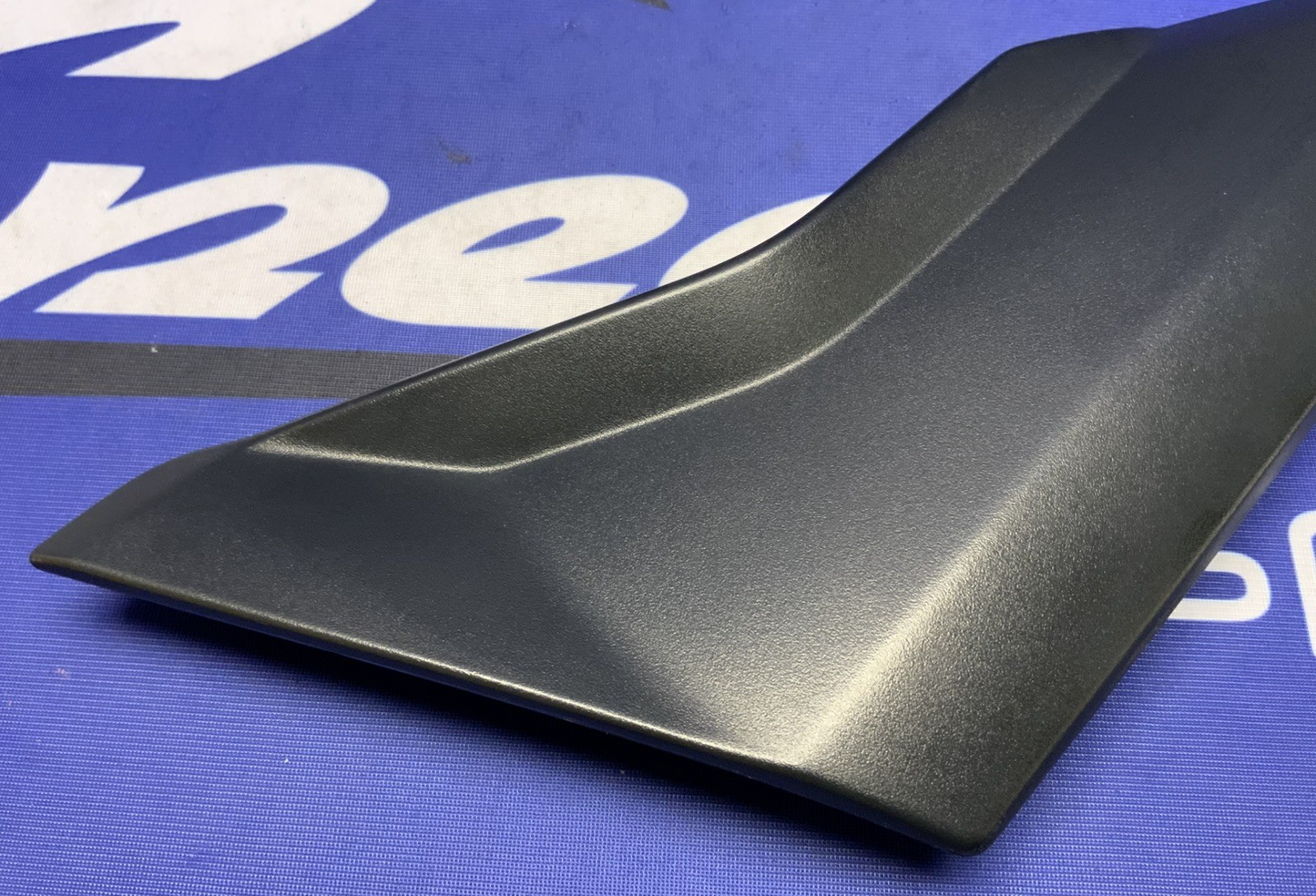 BMW Right Black Trim R1200GS 2003-2013 OEM 46637677516