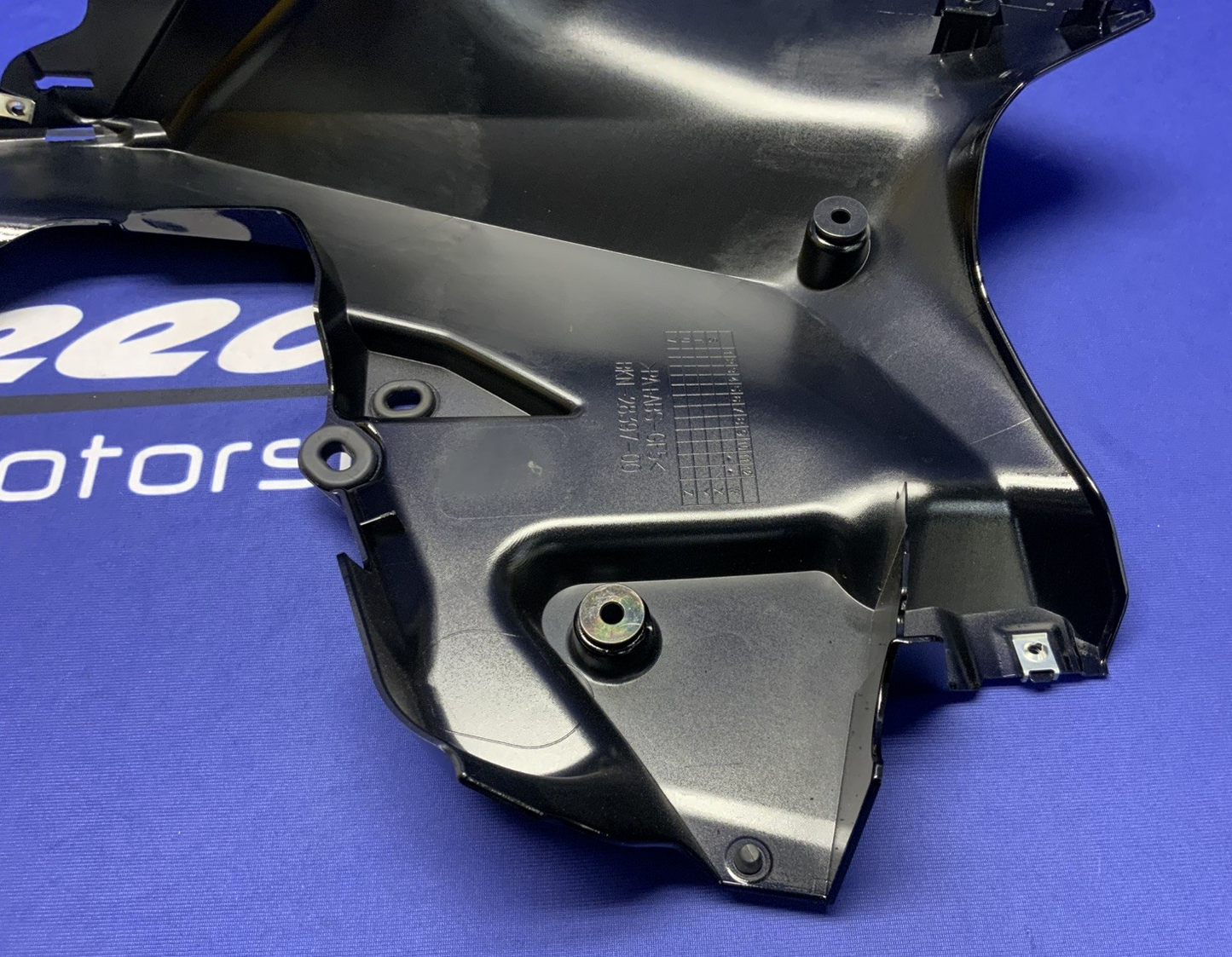 Yamaha Right Upper Fairing (Black) YZF-R9 2025 OEM BKN-28397-00-P1