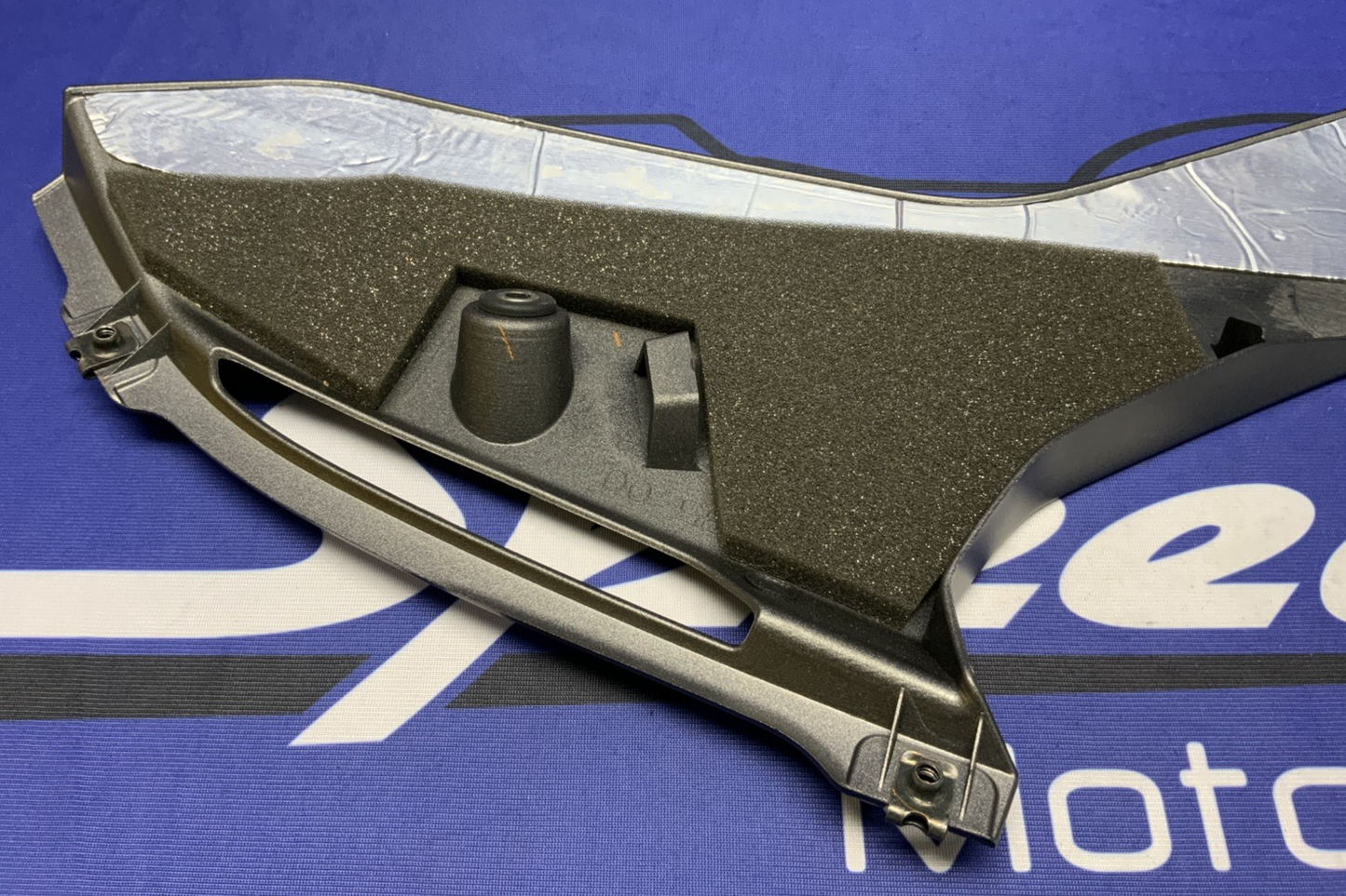 Yamaha Left Lower Fairing (Dark Gray) YZF-R6 2017-2024 OEM BN6-28385-00-P2