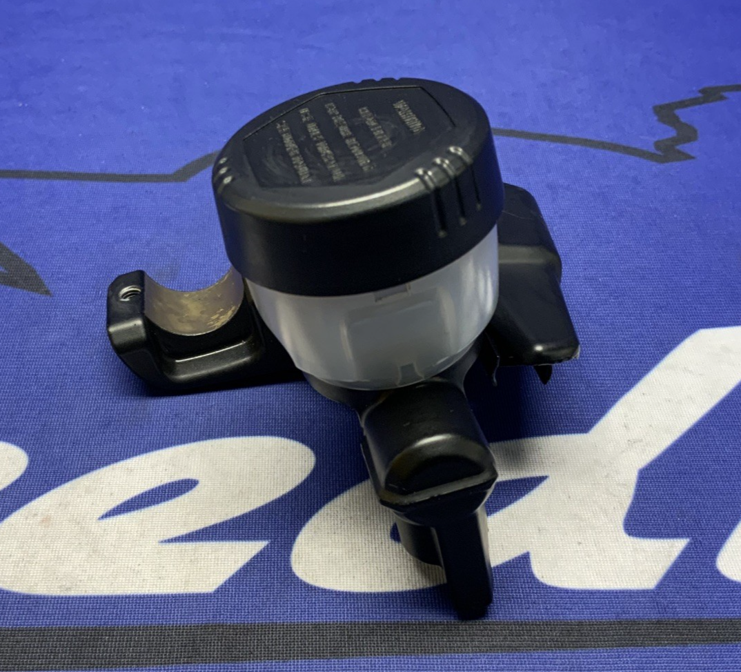 BMW Clutch Master Cylinder Assy R1200GS 2004-2010 OEM 32727728852