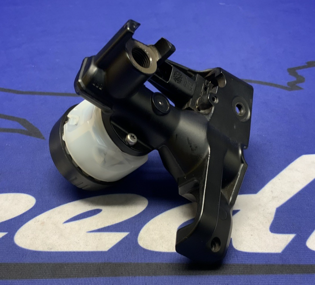 BMW Clutch Master Cylinder Assy R1200GS 2004-2010 OEM 32727728852