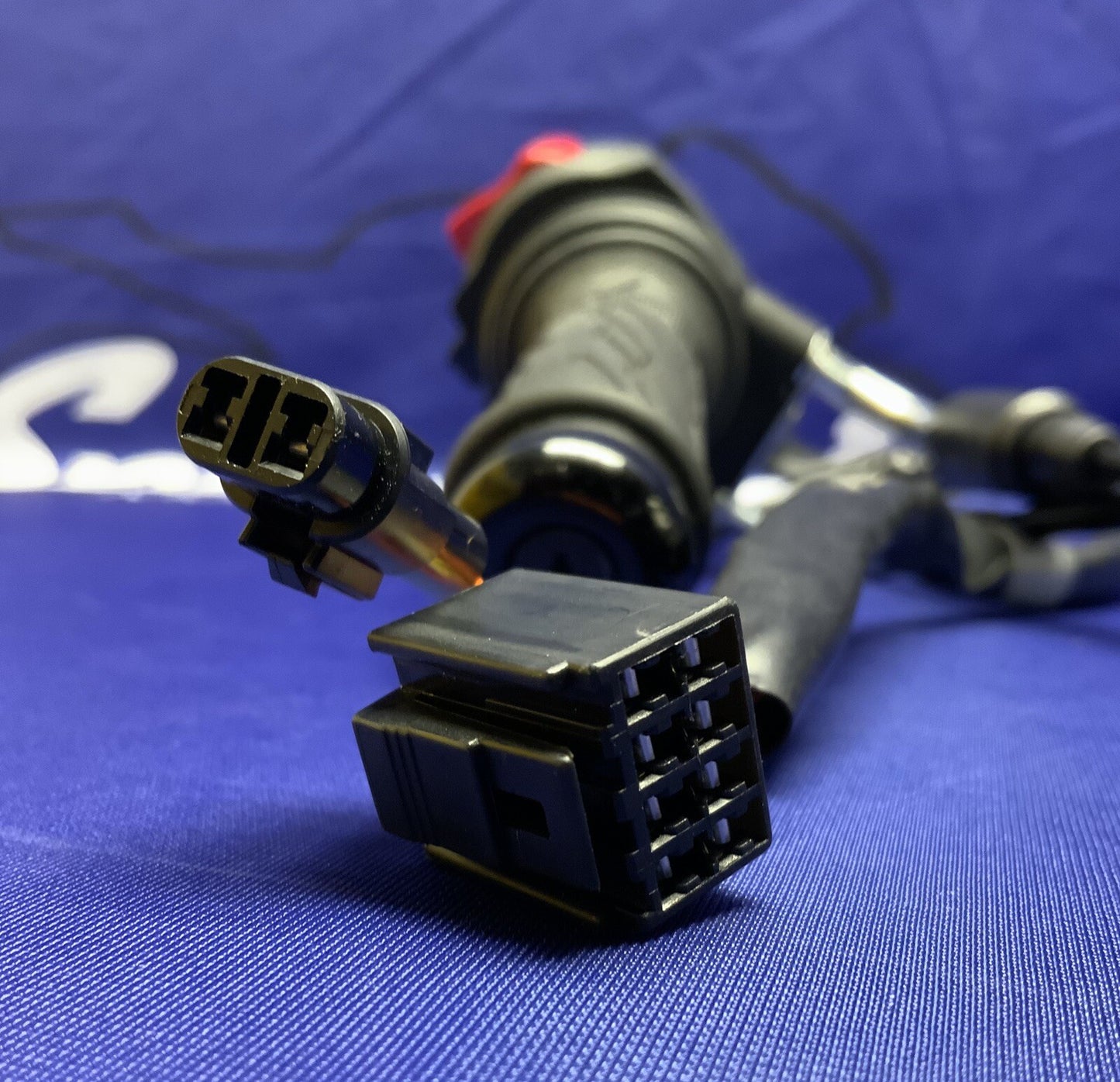 Suzuki Right Handlebar Assy W/Switches GSXR-600/750,2011-2024 OEM 37200-47H30