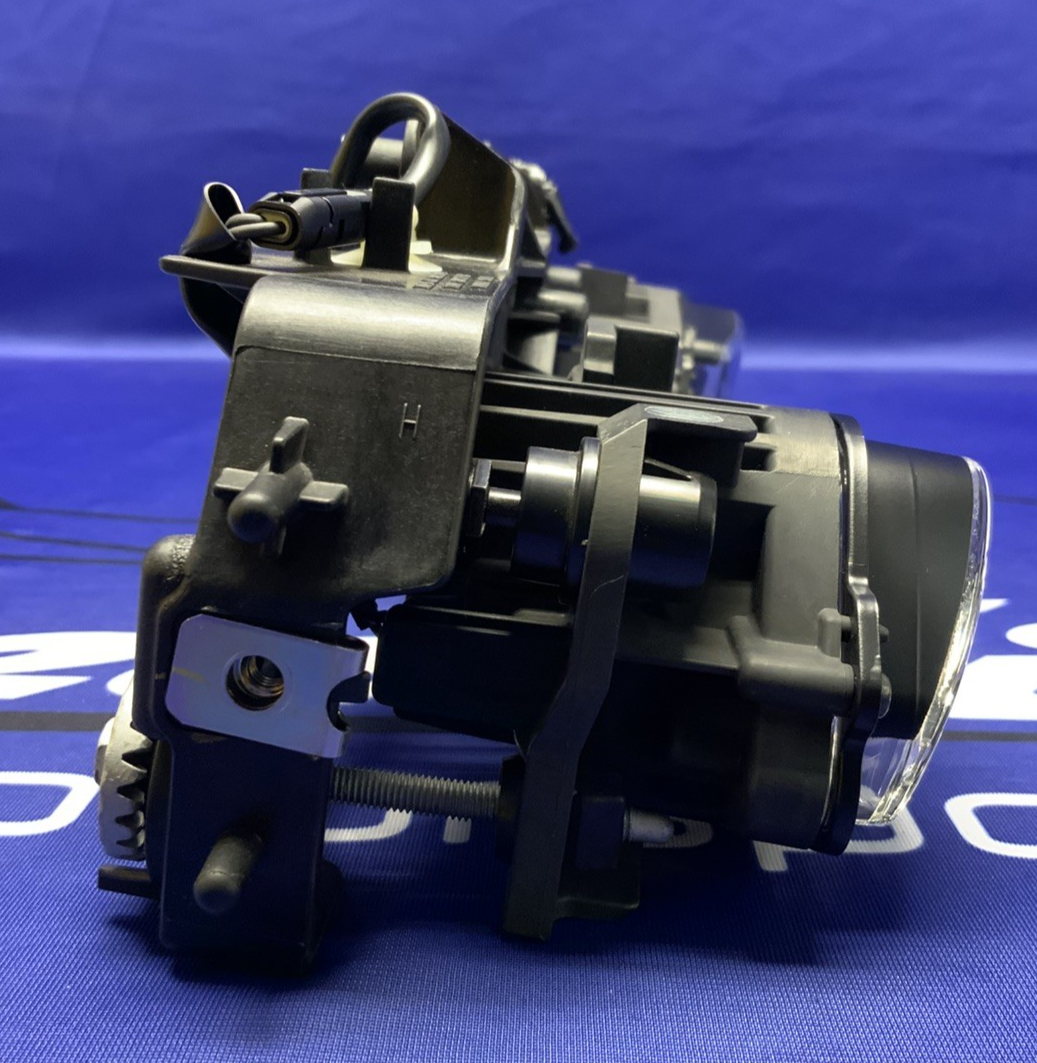 Yamaha Headlight Assembly YZF-R6 2017-2020 OEM BN6-84300-00-00