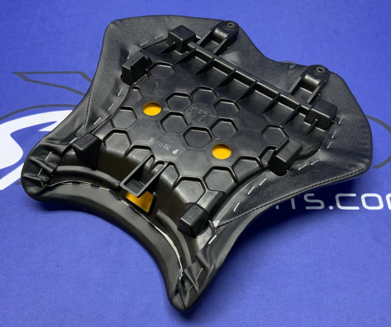Yamaha Seat (Black) YZF-R6 2017-2024 OEM BN6-24710-01-00