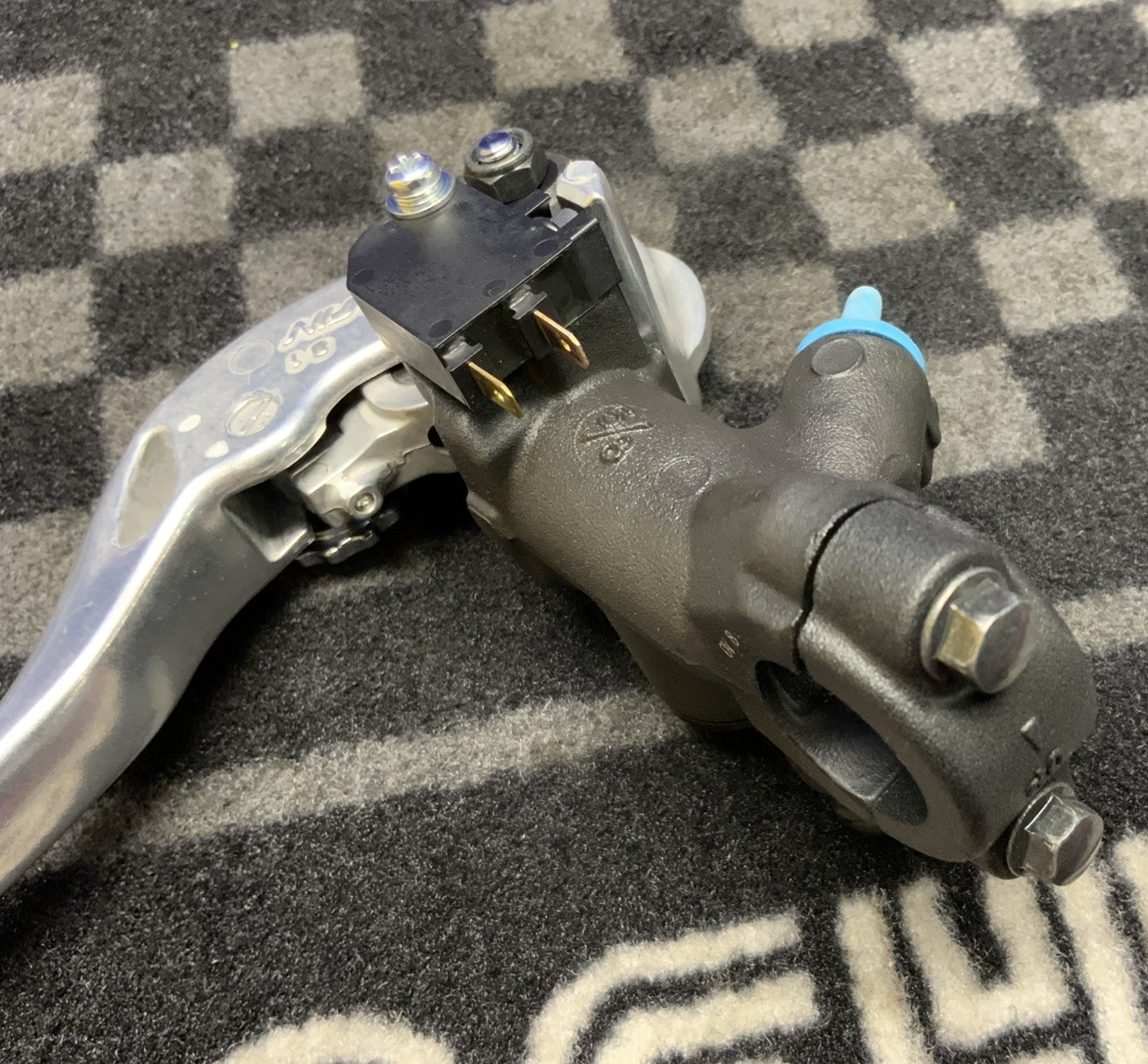 Yamaha Front Brake Master Cylinder Assembly YZF-R6 2017-2024 OEM 2CR-2580A-00-00