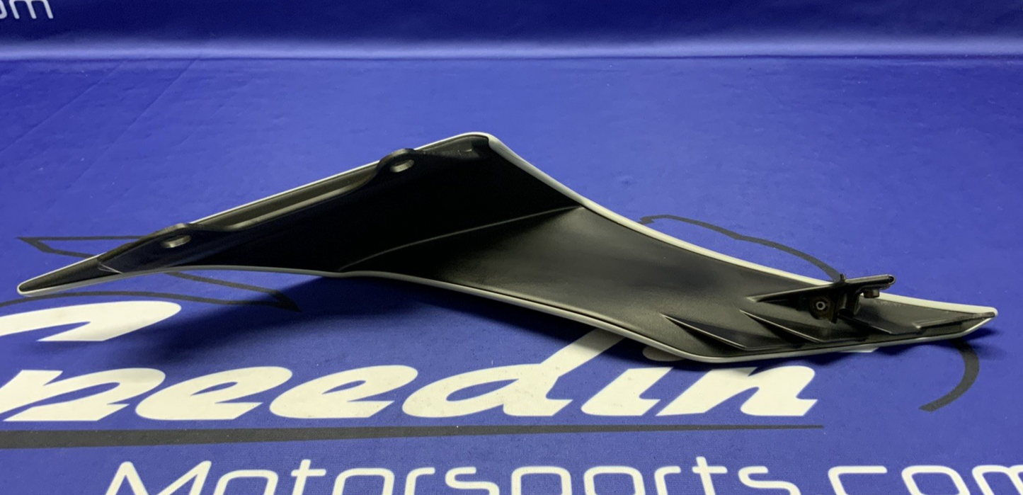 Yamaha Left Tail Fairing (Gray & Blue) YZF-R6 2017-2024 OEM BN6-W2171-50-P5
