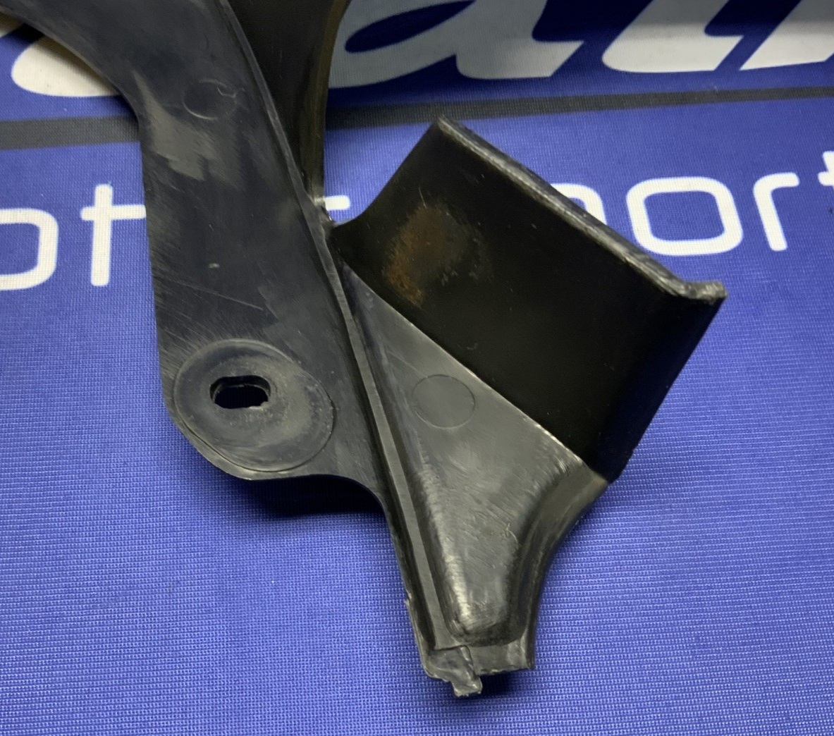 Kawasaki Right Upper Cowling GPZ1000RX 1986-1987 OEM 14024-1125