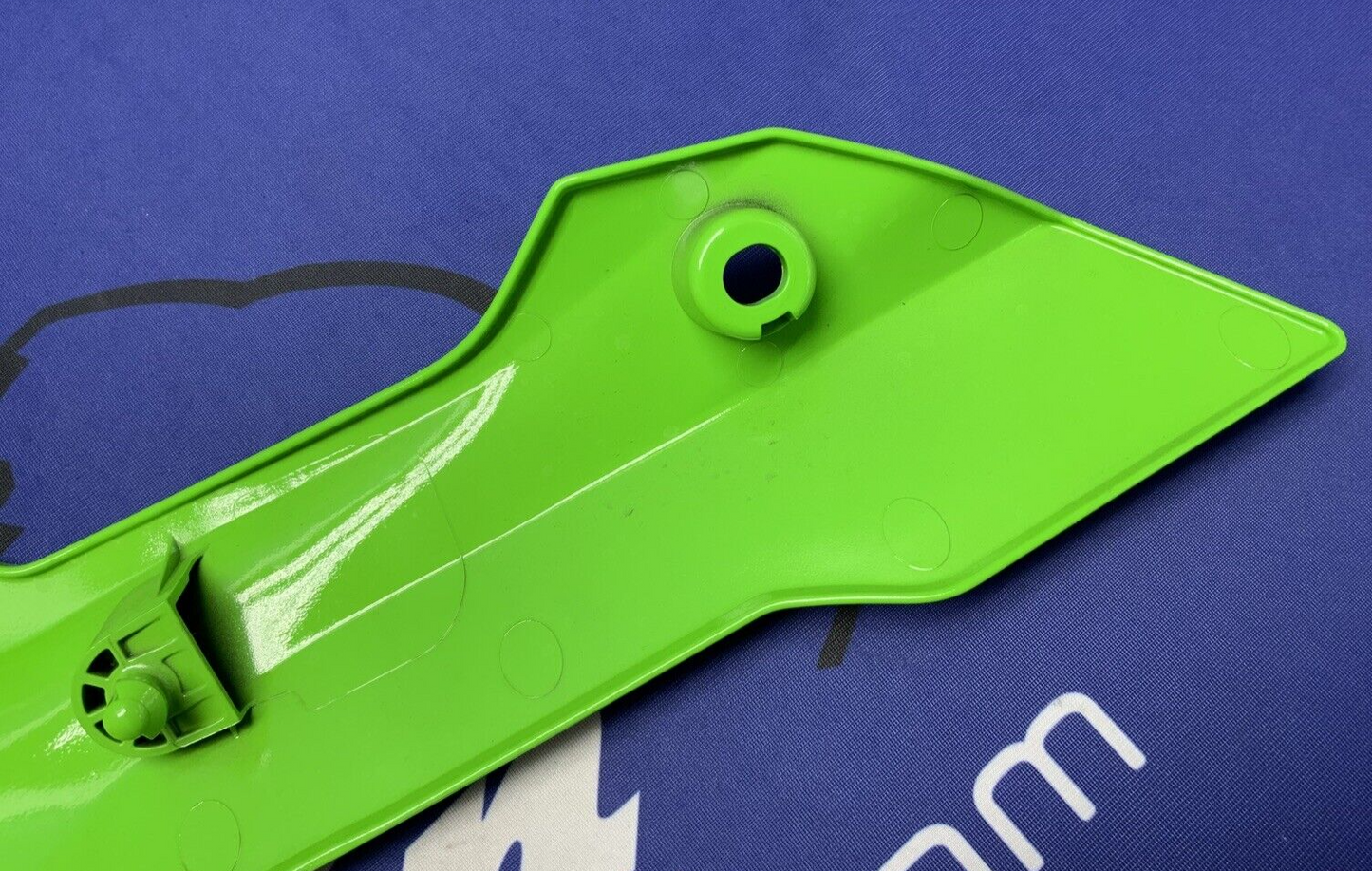 Kawasaki Right Lower Fairing (KRT) ZX-4R/RR 2023-2025 OEM 55028-0735-777