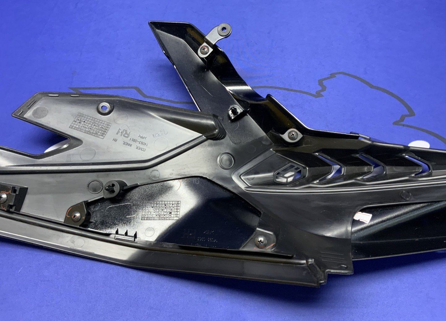 Kawasaki Right Tank Fairing (KRT) ZX-4R/RR 2023-2025 OEM 14093-0963-H8