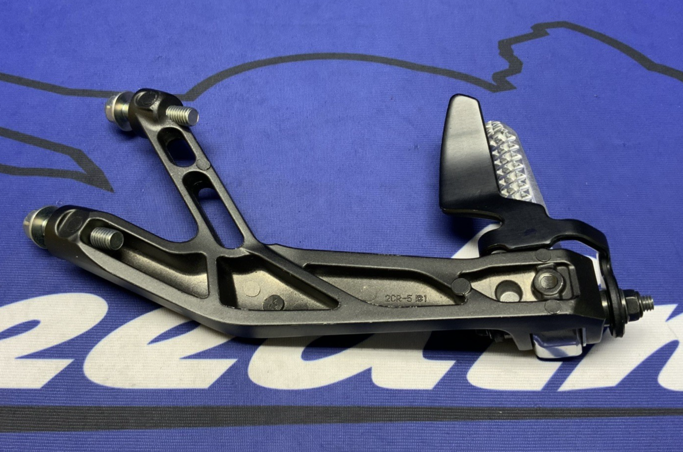 Yamaha Right Passenger Foot Rest YZF-R7 2022-2025 OEM 2CR-2742L-01-00