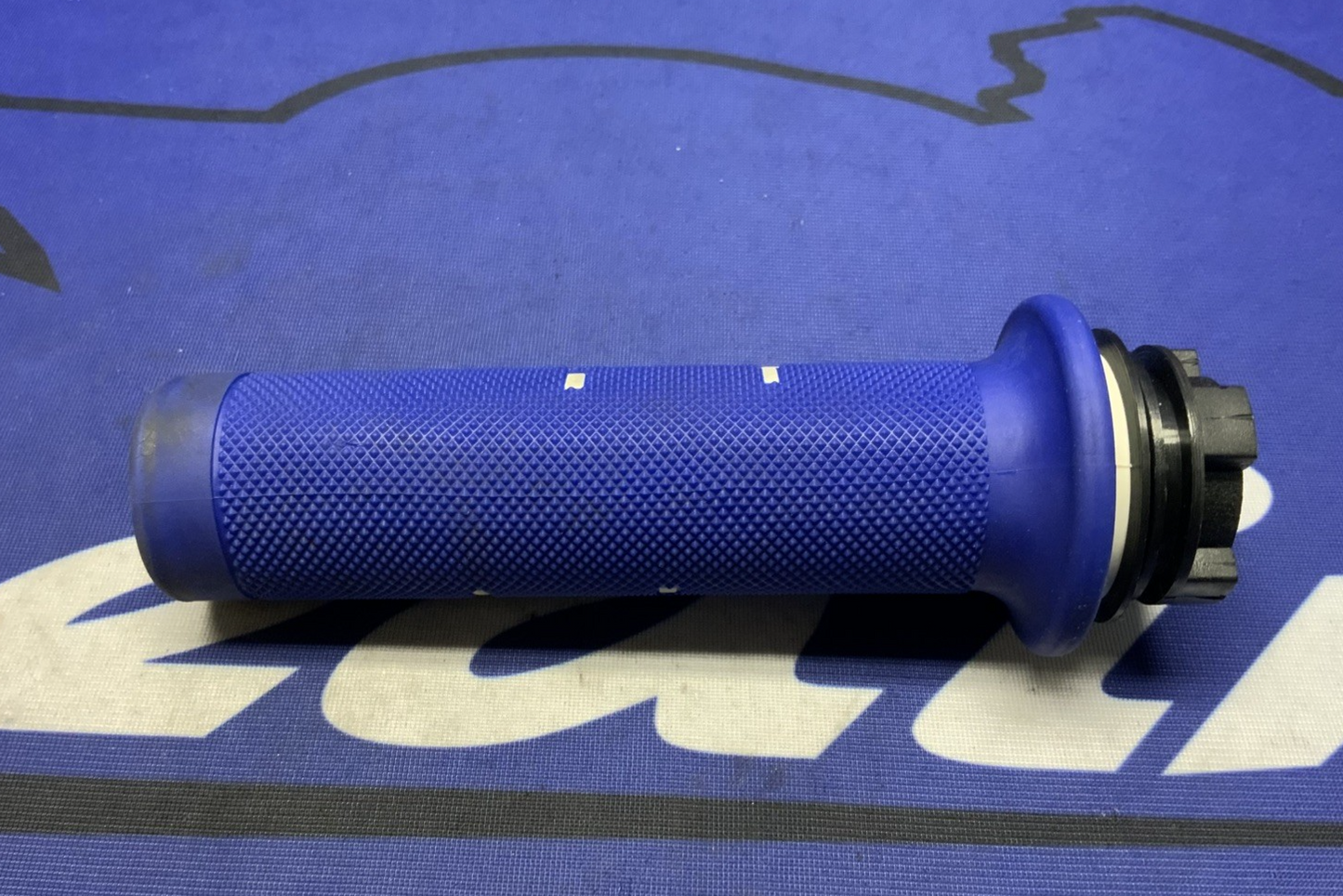 Domino XM2 Throttle Tube W/ Grip (Blue)