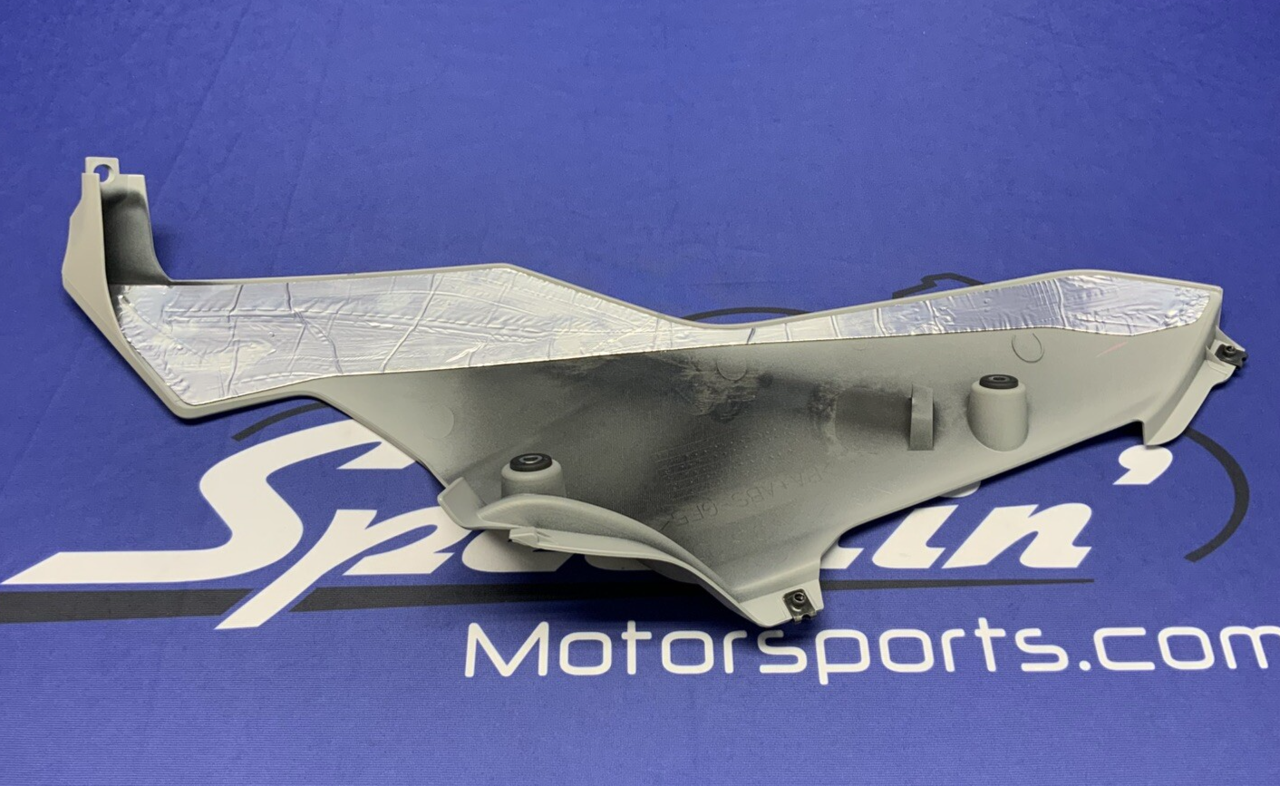 Yamaha Right Lower Fairing (Gray) YZF-R6 2017-2024 OEM BN6-28395-00-P4